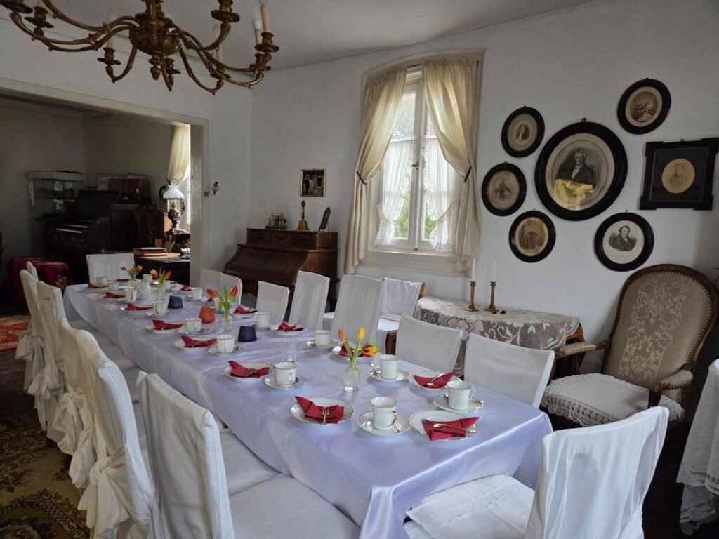 Kaffeetafel im Heimatmuseum (Copyright Monika Sachse-Harmeling)